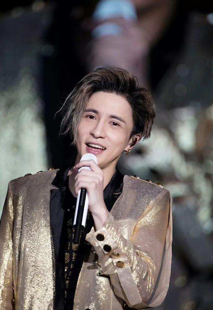 中国新声代华晨宇的歌曲_华晨宇在各大平台发布歌曲,迅速攀升_华晨宇唱过的歌曲