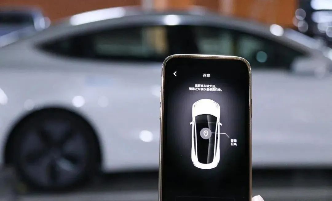 modely1_新款Model Y的智能互联体验评测_modely性能版试驾视频
