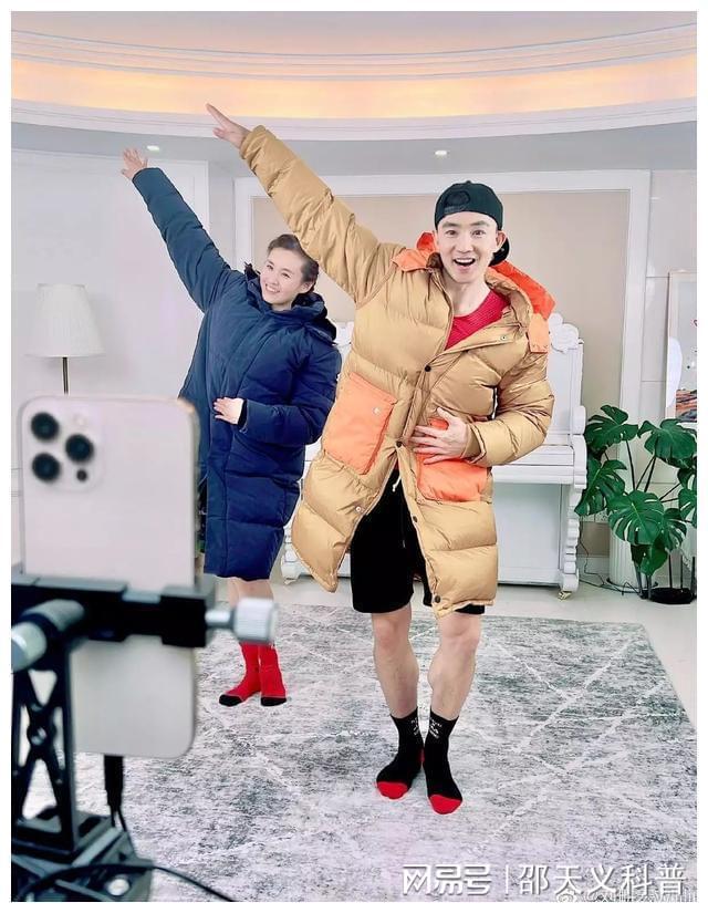 周杰伦搞笑视频_周杰伦在综艺节目中的搞笑表现_周杰伦上的综艺