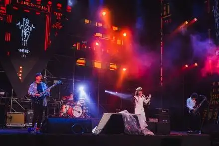 李宇春在音乐节上重磅回归，经典曲目引发全场欢呼_萨克斯音乐经典曲目_李宇春参加什么节目的第一