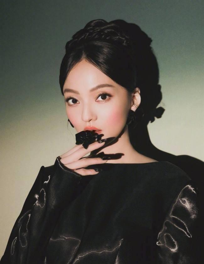 塑造关之琳女性现代形象_关之琳的现代女性形象塑造_塑造关之琳女性现代形象的方法
