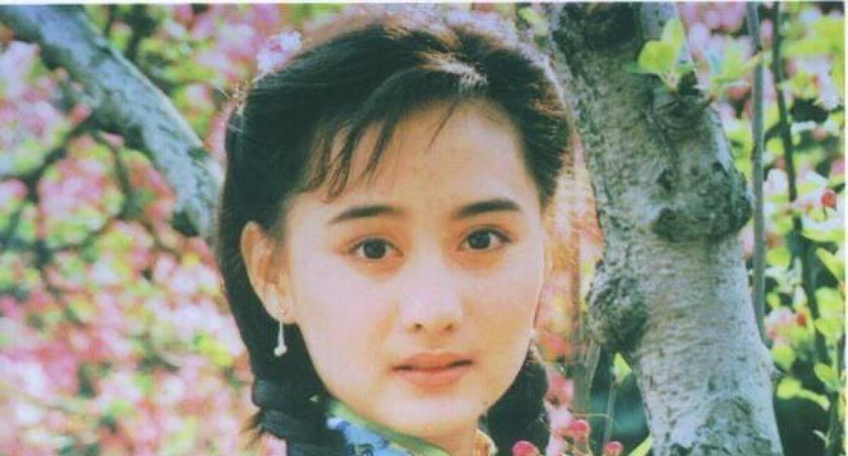 塑造关之琳女性现代形象_关之琳的现代女性形象塑造_塑造关之琳女性现代形象的方法
