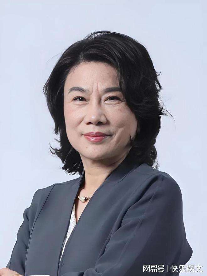 格力董明珠最新新闻_格力董明珠最新动态_格力电器回应董明珠停职审查,未来发展路向的重新审视