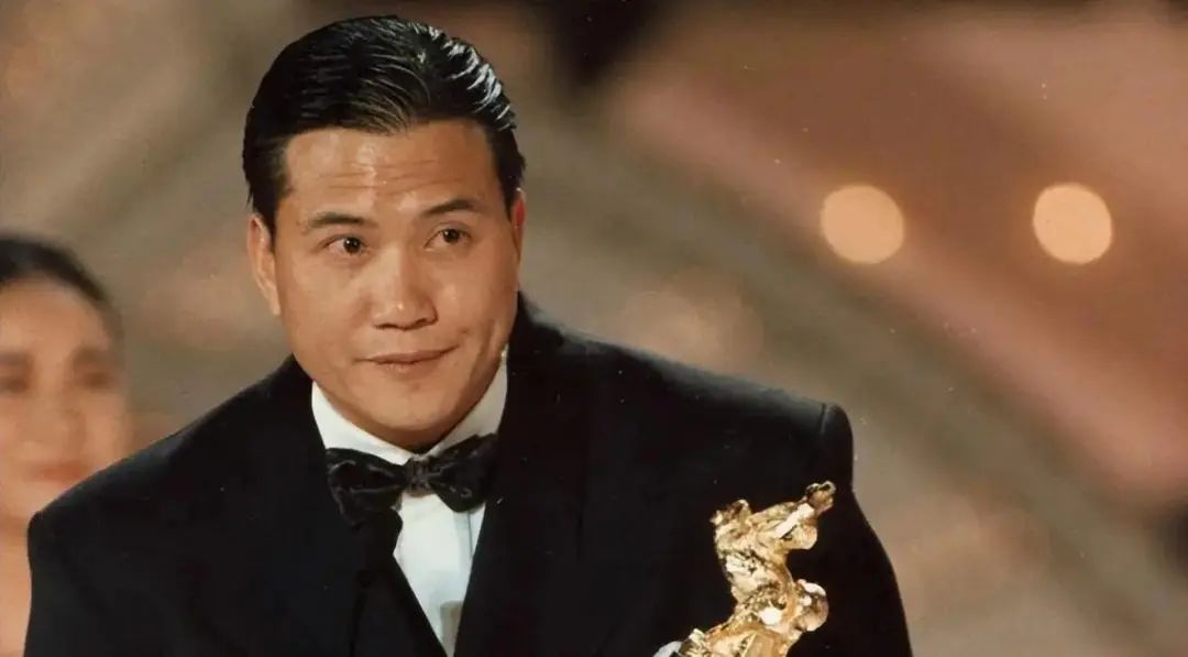 周星驰事业巅峰_周星驰的职业生涯_周星驰的职业生涯高峰与低谷