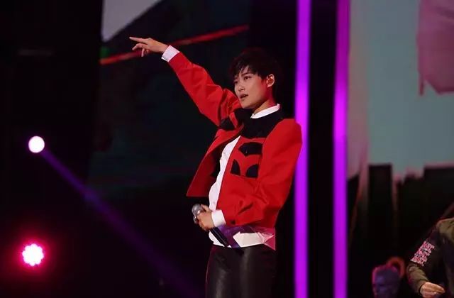 李宇春歌曲排名_李宇春出名歌_李宇春的经典歌曲再次登上音乐榜单,成为热曲