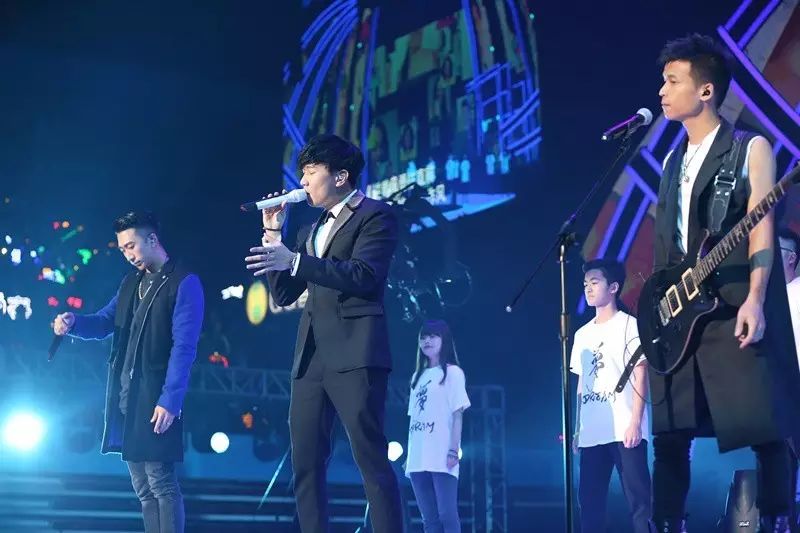李宇春的经典歌曲再次登上音乐榜单,成为热曲_李宇春歌曲排名_李宇春出名歌
