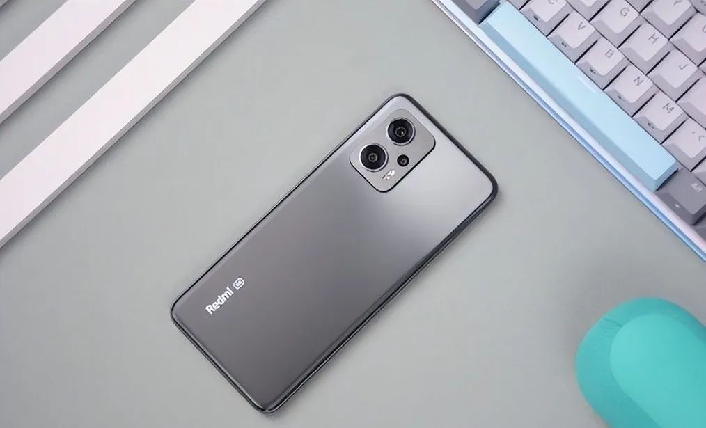 手机王是什么手机_iPhone vs. Galaxy:哪个才是真正的手机之王?_手机王是什么