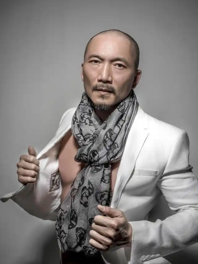 角色塑造演员_洪金宝的角色塑造与表演技巧_电影角色塑造