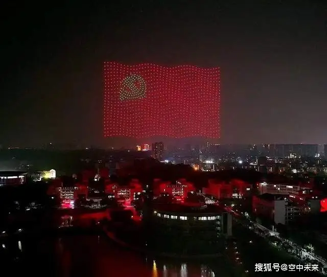 如何选择合适的无人机进行表演?_表演用的无人机是什么牌子_无人演出的剧场是什么歌
