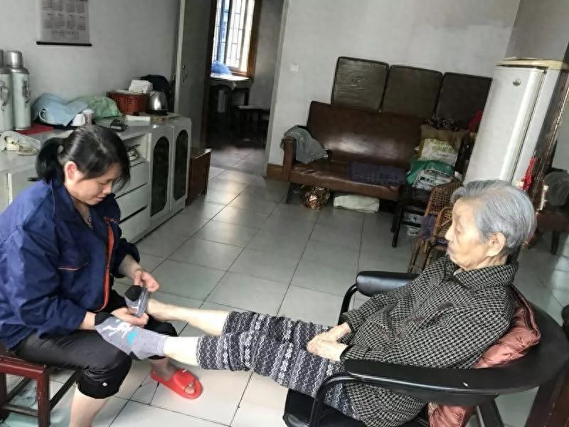 家相伴全屋定制_相伴科技_与智能家居相伴,未来居家的理想选择