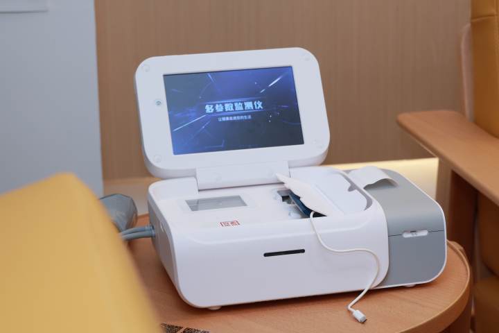 与智能家居相伴,未来居家的理想选择_家相伴全屋定制_相伴科技